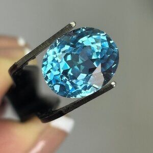 BIG Sparkling Certified Excellent Oval Aquamarine